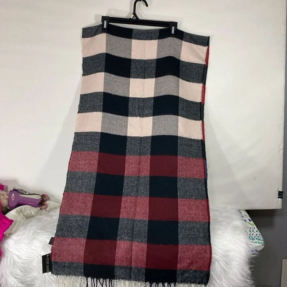 NWT Steve Madden Large Long Scarf Wrap